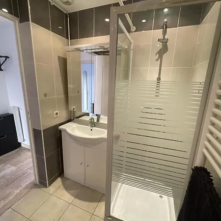 2 Pieces Bord De Mer A Proximite Nice, Antibes Et Monaco, 4 Personnes A De Cagnes Sur Mer * Cros-de-Cagnes
